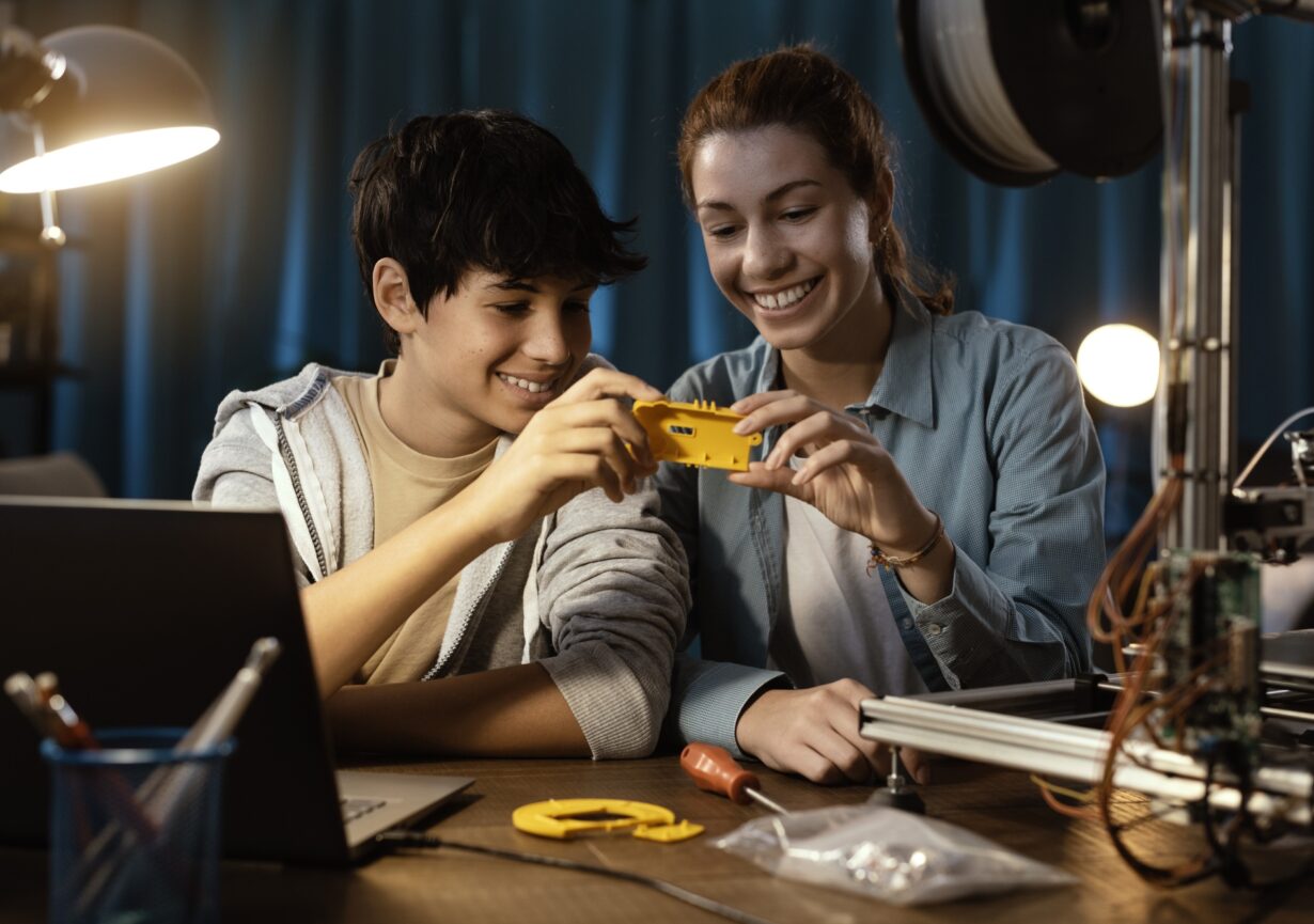 Students learning 3D printing at home